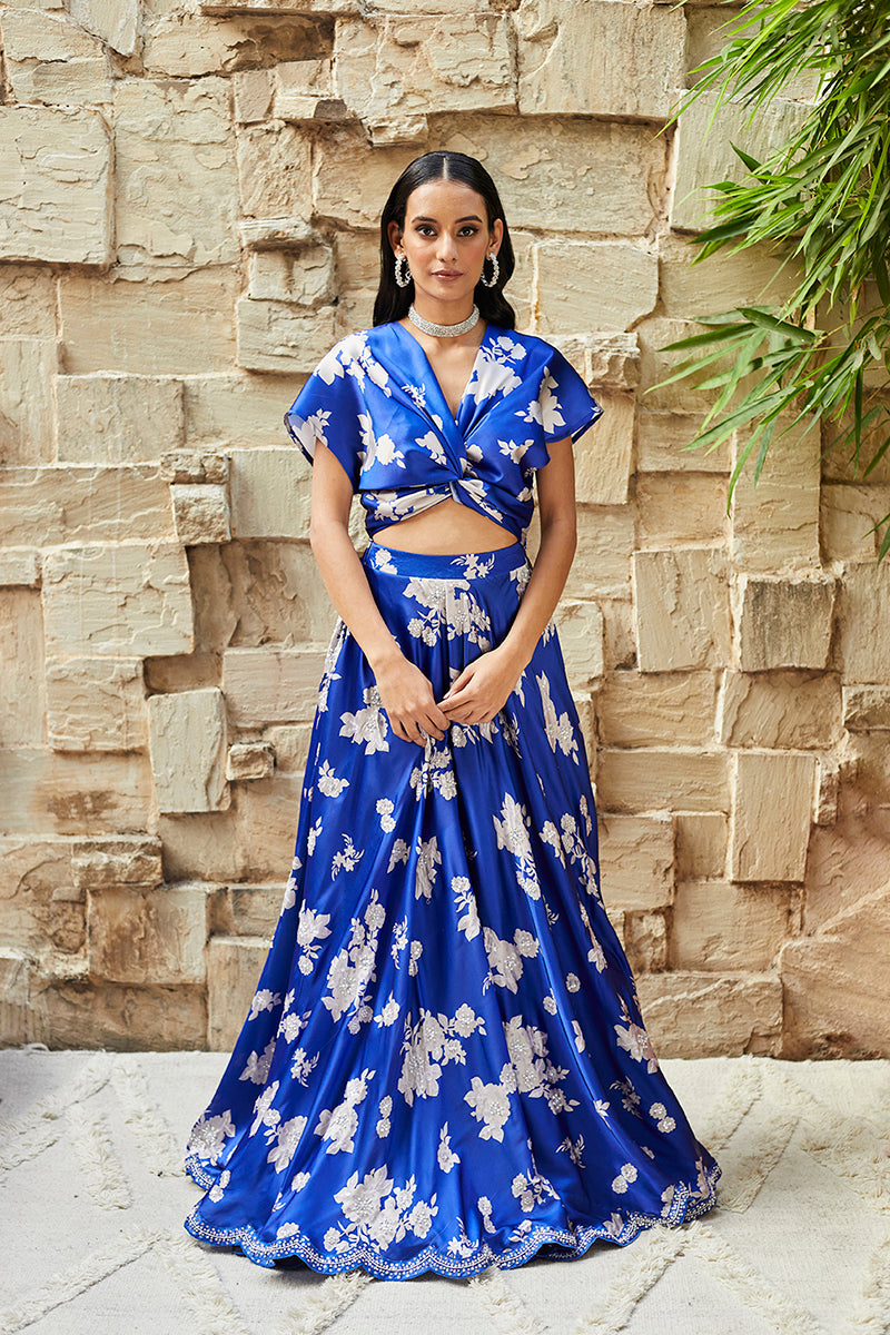 Skirt and blouse set