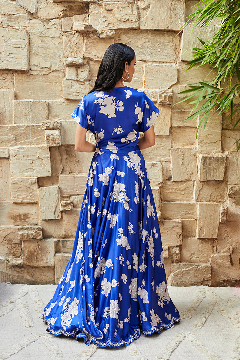 Skirt and blouse set