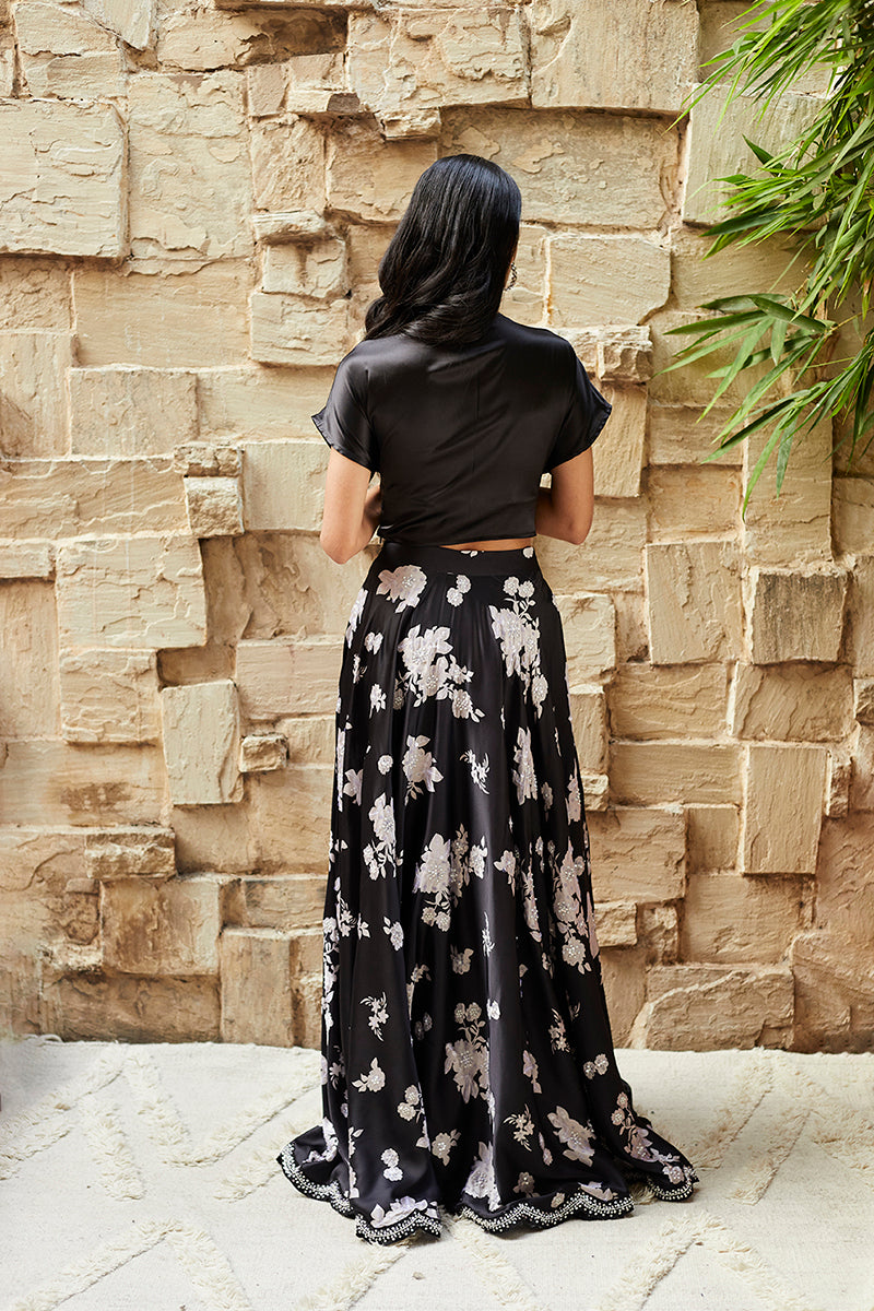 Skirt and blouse set